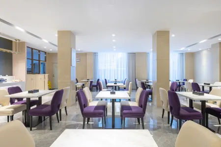 Lavande Hotel(Zhanjiang High-speed Railway West Station) Отели рядом с достопримечательностью «Zhanjiangshifan College»