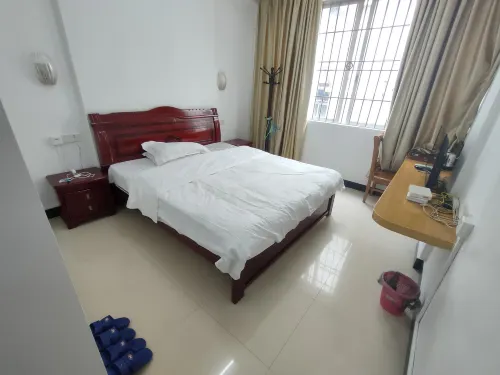 Yunfu Lianhua Hotel - 2 stelle