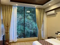 Jizu Mountain Wild Restaurant Inn Hotel a Binchuan