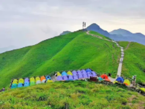 Wugongshan Jinding Camp (Shanshen Platform Shop) Hotels in Luxi