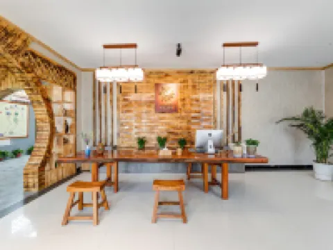 Floral Hotel  · Huashan Landscape leju Hotel (Huashan Scenic Area Visitor Center Store) Hotels in Huayin