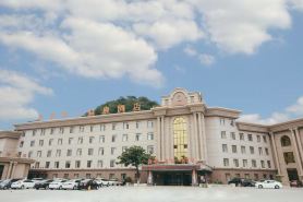 Longyuan Holiday Hot Spring Hotel