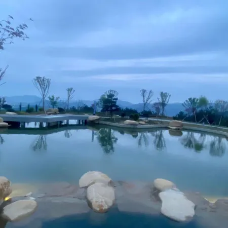 Xiandai Holiday Hotel