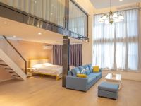 珠海梵茉莉公寓 - 奢华复式loft三床房