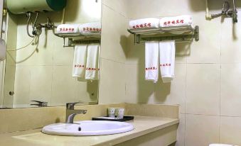 Jingxuanlou Hotel(near the great wall)