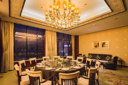 International Trade Hotel Отели рядом с достопримечательностью «Jincheng Ancient Academy»