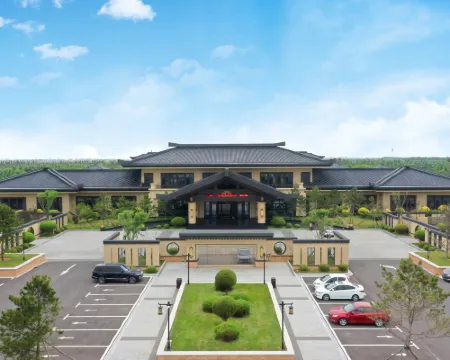 Dongfang Hot Spring Hotel Hotels in Linghai