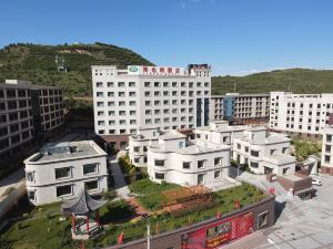 Vienna Hotel (Xining Huangzhong Lianhu Park Store)