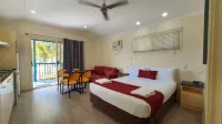 Alex Beach Cabins and Tourist Park