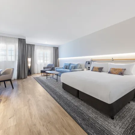 Crowne Plaza HAWKESBURY VALLEY by IHG