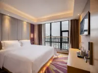 Lavande Hotel (Chengdu Xinjin Rulin Road Metro Station) Hotels near Xinjin Laojun Mountain