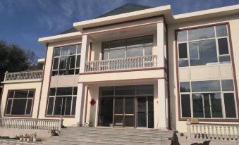 Jiayu Hot Spring Hotel