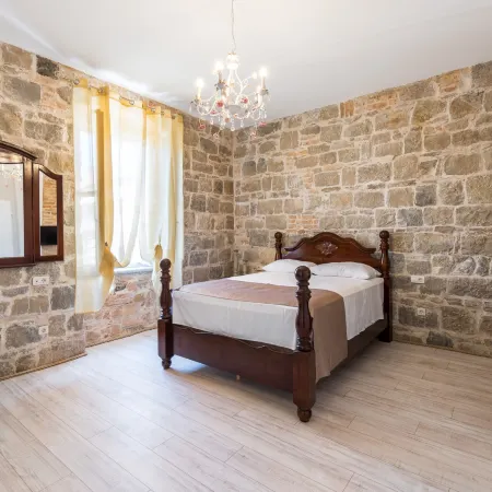 Pietra Rossa