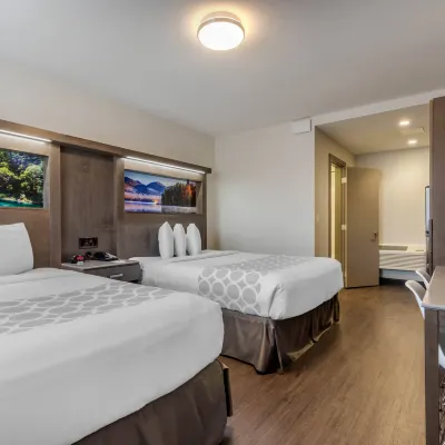 Super 8 by Wyndham Macleod Trail Calgary Hotels near Calgary Centennial Arenas