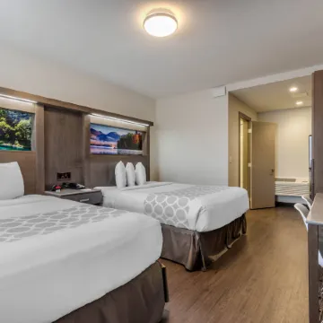 Super 8 by Wyndham Macleod Trail Calgary