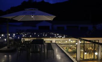 Me Town Great Wall landscape