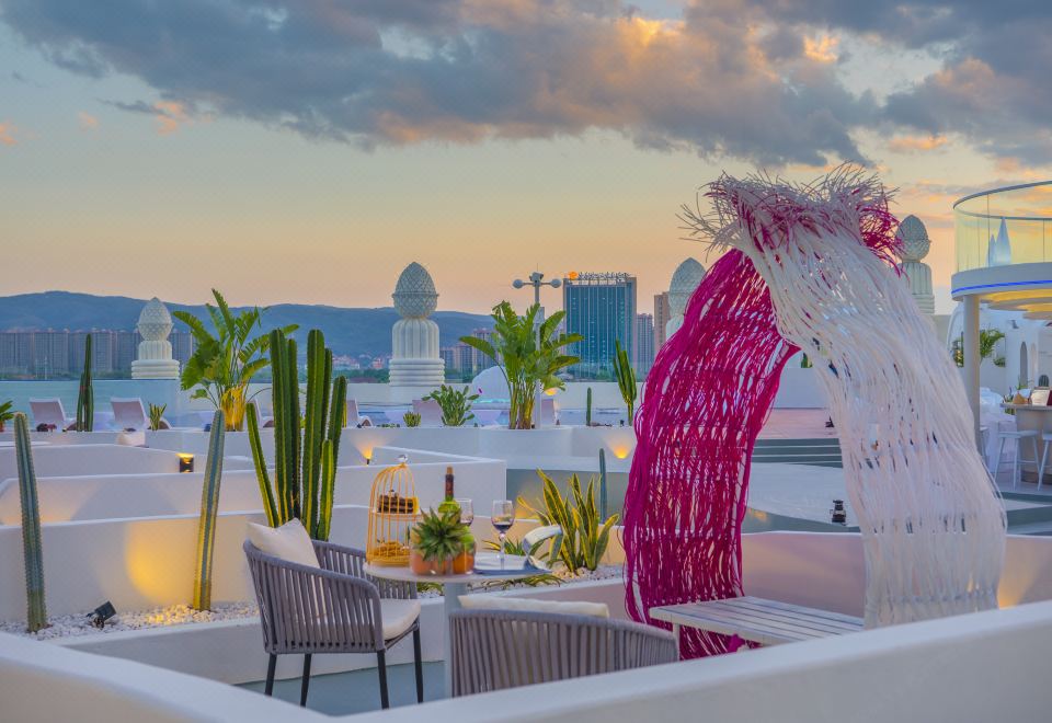 云朵·曼路圣托里尼江景度假酒店（告庄西双景星光夜市店）外景图