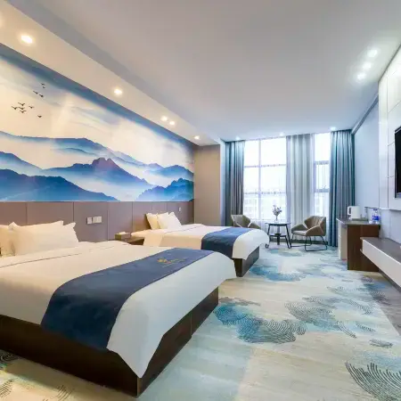 Qitang Hotel (Fugou High-speed Railway South Station)