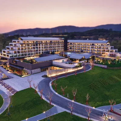 Pullman Nanchang Changlv Hotels near Baoli Bingxue Shui World