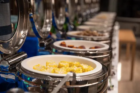 Hampton by Hilton Shenzhen Dameisha Отели рядом с достопримечательностью «Chaweng Ancient Town»