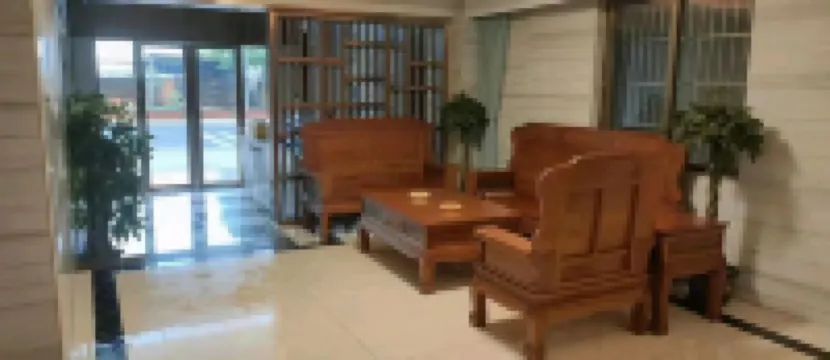 Leizhou Wuhu Apartment