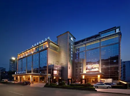 Days Inn Chongqing Festival (Nine Kilometers Light Rail Station) Отели рядом с достопримечательностью «Chongqingligong University»