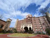 Tianyi Fangcaodi Holiday Hotel Hotels near Three Natural Bridges