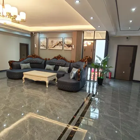 Guanling Hongyue Boutique Hotel (Yongning Middle School)