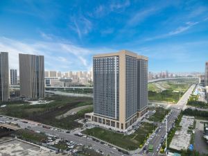 Spruce City Light Luxury Apartment (Changchun Jingyue Mingyu Square Branch)