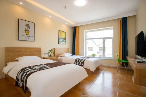 Arxan House Hotel (Huoshan Station Branch)
