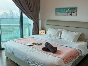 C2011 Almas Suites Studio Netflix Johor by STAY