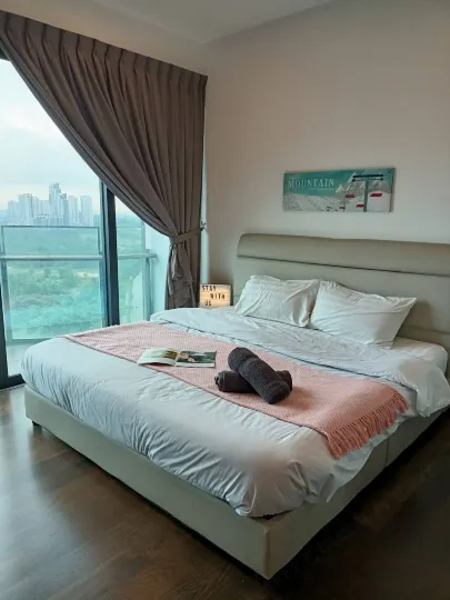 C2011 Almas Suites Studio Netflix Johor by STAY