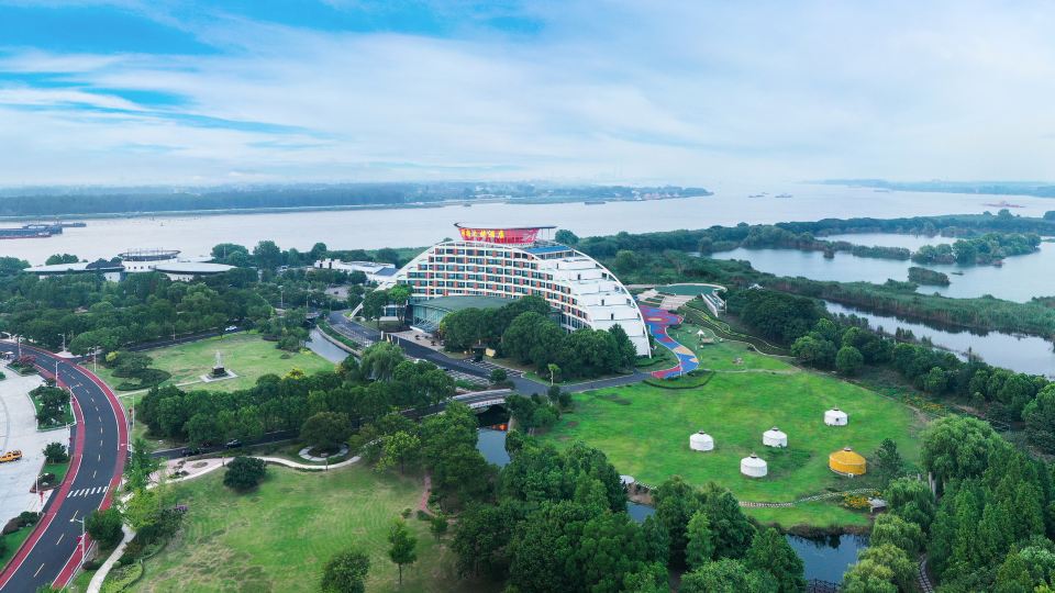 Zhenjiang Runyang Bridge Hotel