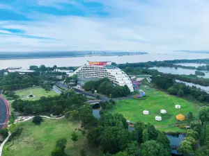 Zhenjiang Runyang Bridge Hotel