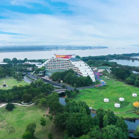 Zhenjiang Runyang Bridge Hotel