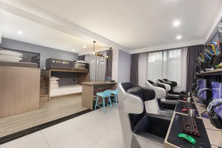 Crossing E-sports Hotel (Wenzhou Rui'an Ruixiang Avenue)