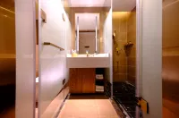 Yunyi Hotel (Shaoshan Xintiandi Pedestrian Street) - balcony