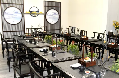 Huiwengu Xiaoqi Отели рядом с достопримечательностью «Dongdong»