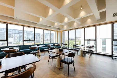 Liyue Hotel Отели рядом с достопримечательностью «Shuangliu Center Park»