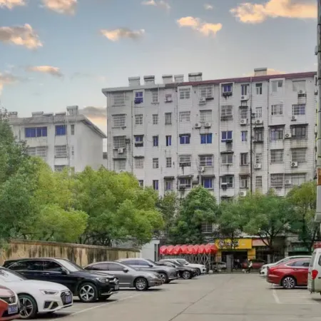7Days Inn Hotel (Nanchang University Xiejia Village Subway Station)