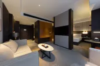 The GiorgioMorandi Hotels (Weifang Hanting High-speed Railway North Station)