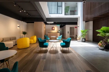 Matata Hotel Kota Kinabalu Отели рядом с достопримечательностью «Handicraft Market»