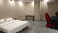 G·R E-sports Hotel