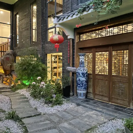 Jingdezhen Seven and a Half Art Inn