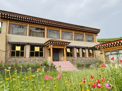 Ngawa County Tangla Xiyue Chinese Inn