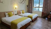 Laozhangjia Inn Danxia Mountain - Inns