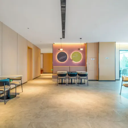 Ni Hao Hotel (Dezhou Laoling Debaiguangchang)