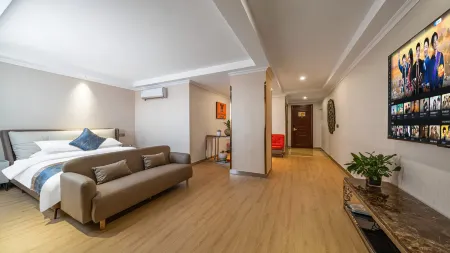 Bai Li Hotel Отели рядом с достопримечательностью «Runyang Bridge»