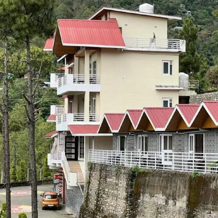 Hotel Chail Retreat-A Boutique Resort