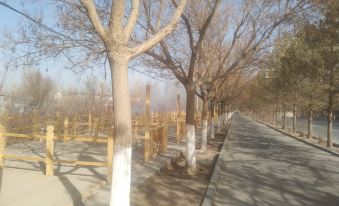 Dunhuang Mingyue Mountain Villa (Mingsha Mountain Crescent Spring Store)